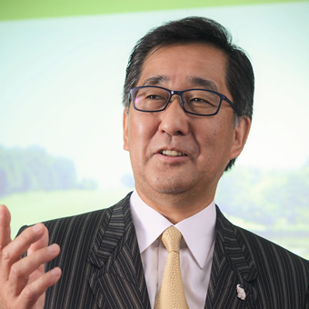 昆 政彦 氏